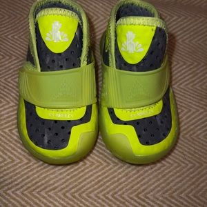 Toddler boys Kyrie shoes